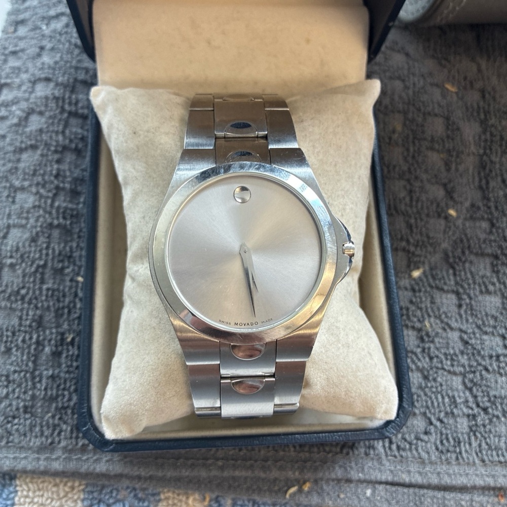 Movado Luno Collection Men’s Watch 84 E7 1850 Silver Dial 38mm New Battery!